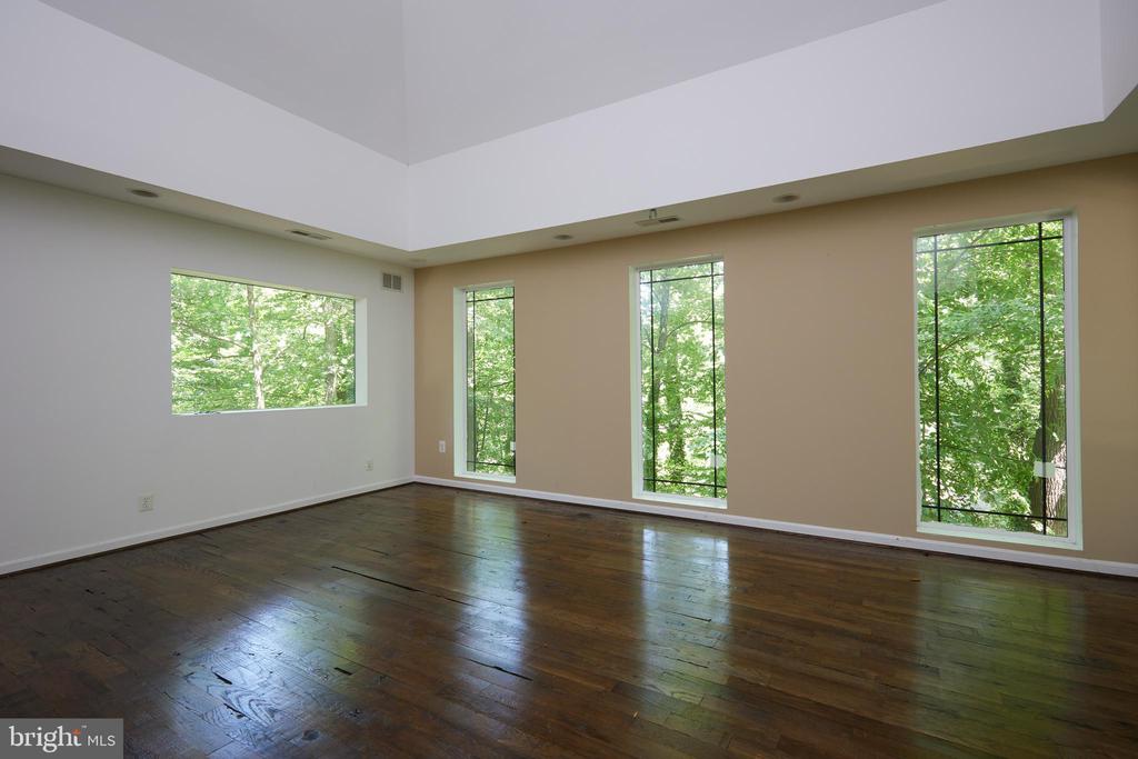 811 Sligo Creek Pkwy