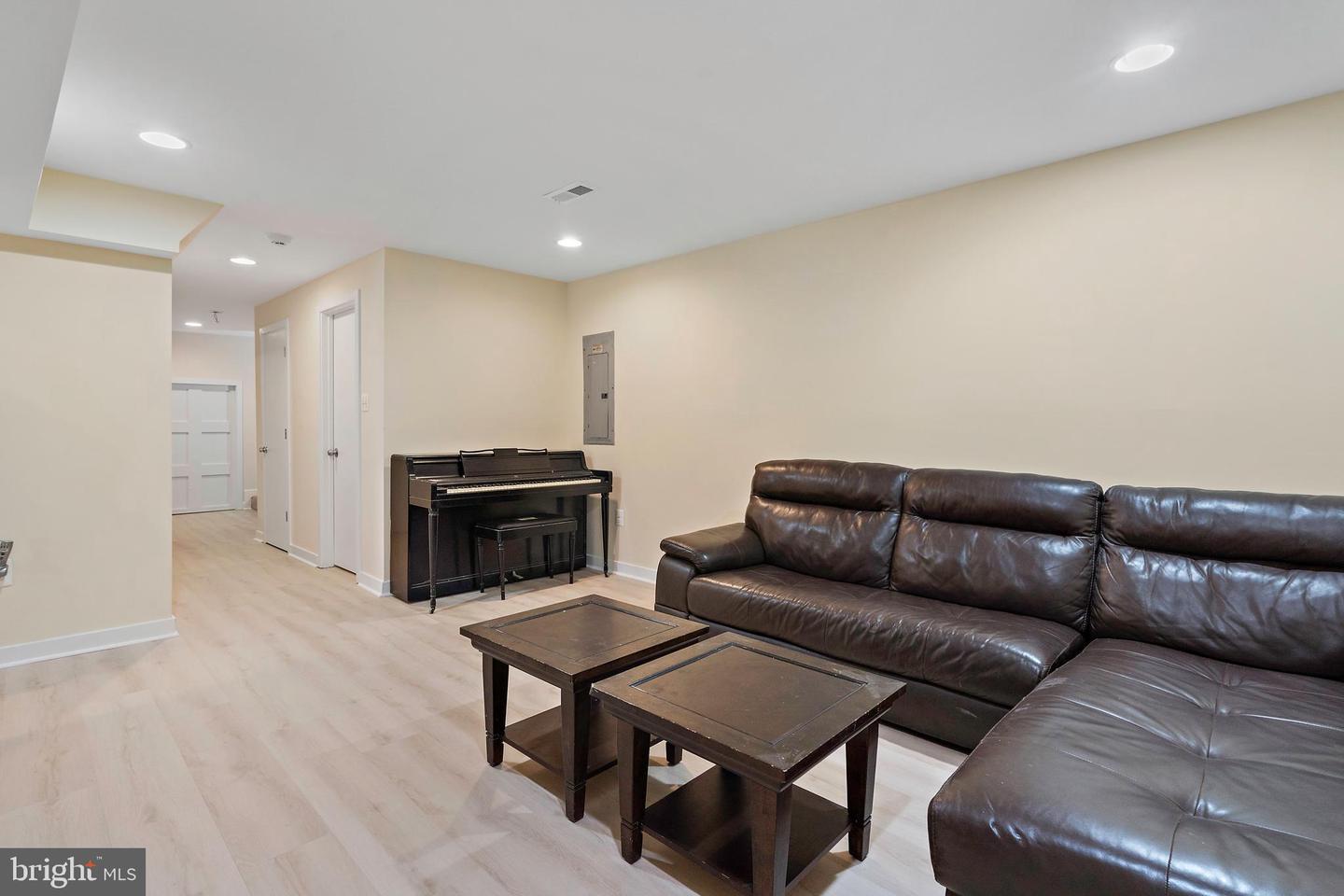 132 Hilltop Rd