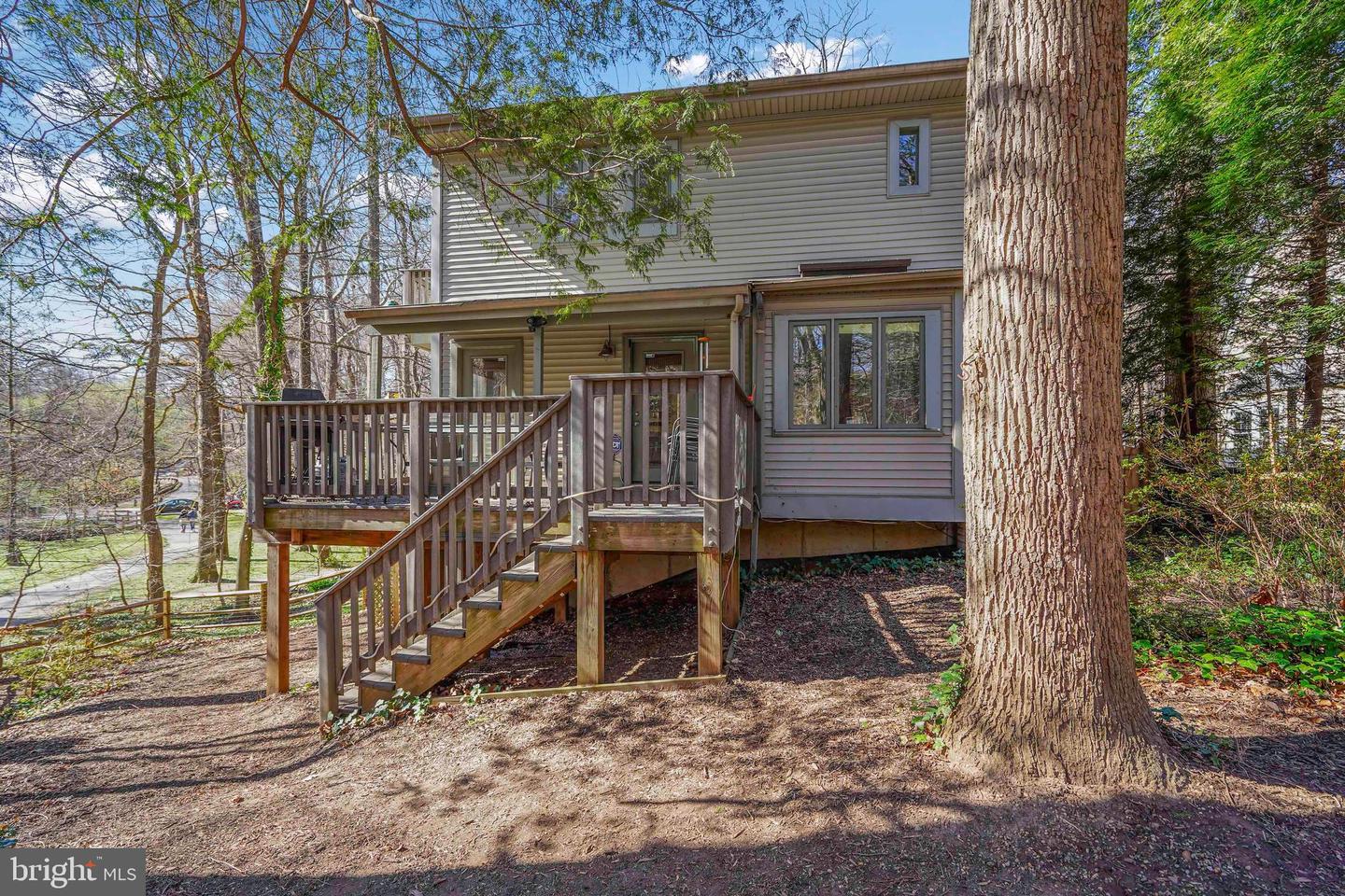 132 Hilltop Rd