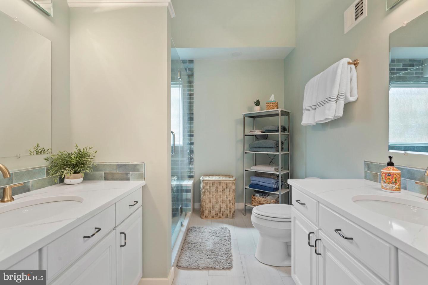 132 Hilltop Rd