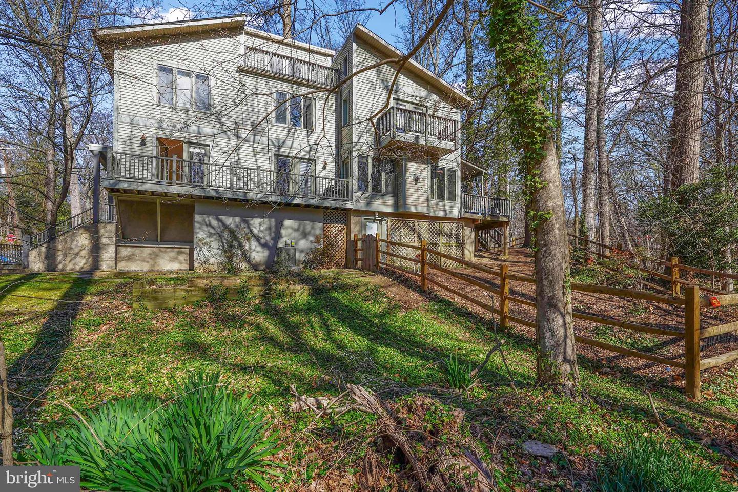132 Hilltop Rd