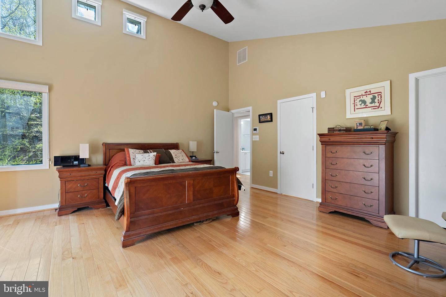 132 Hilltop Rd