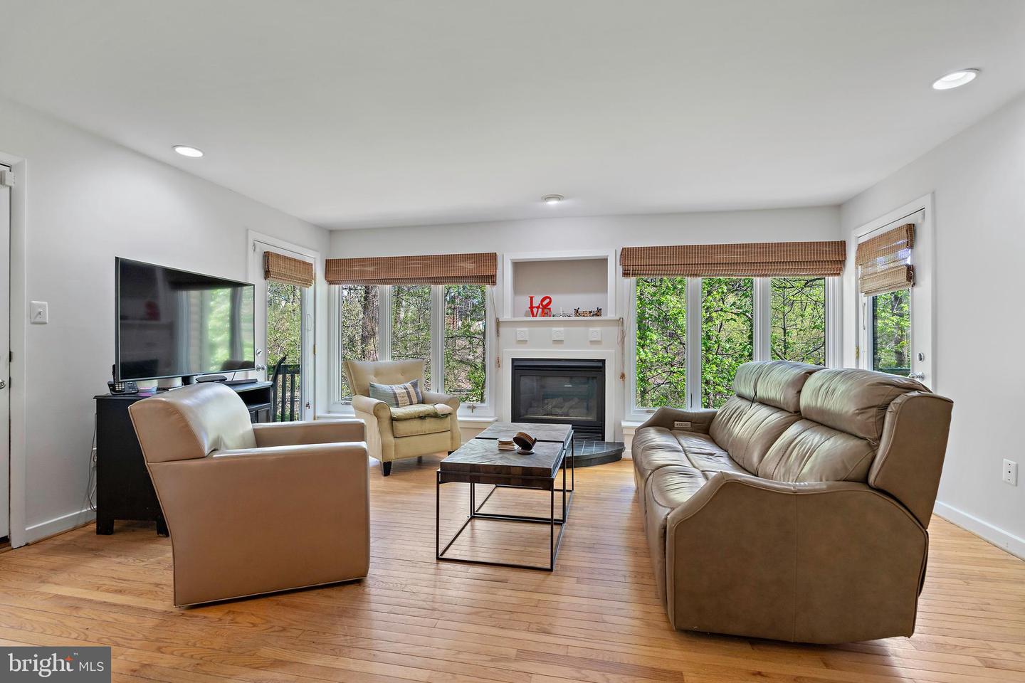 132 Hilltop Rd