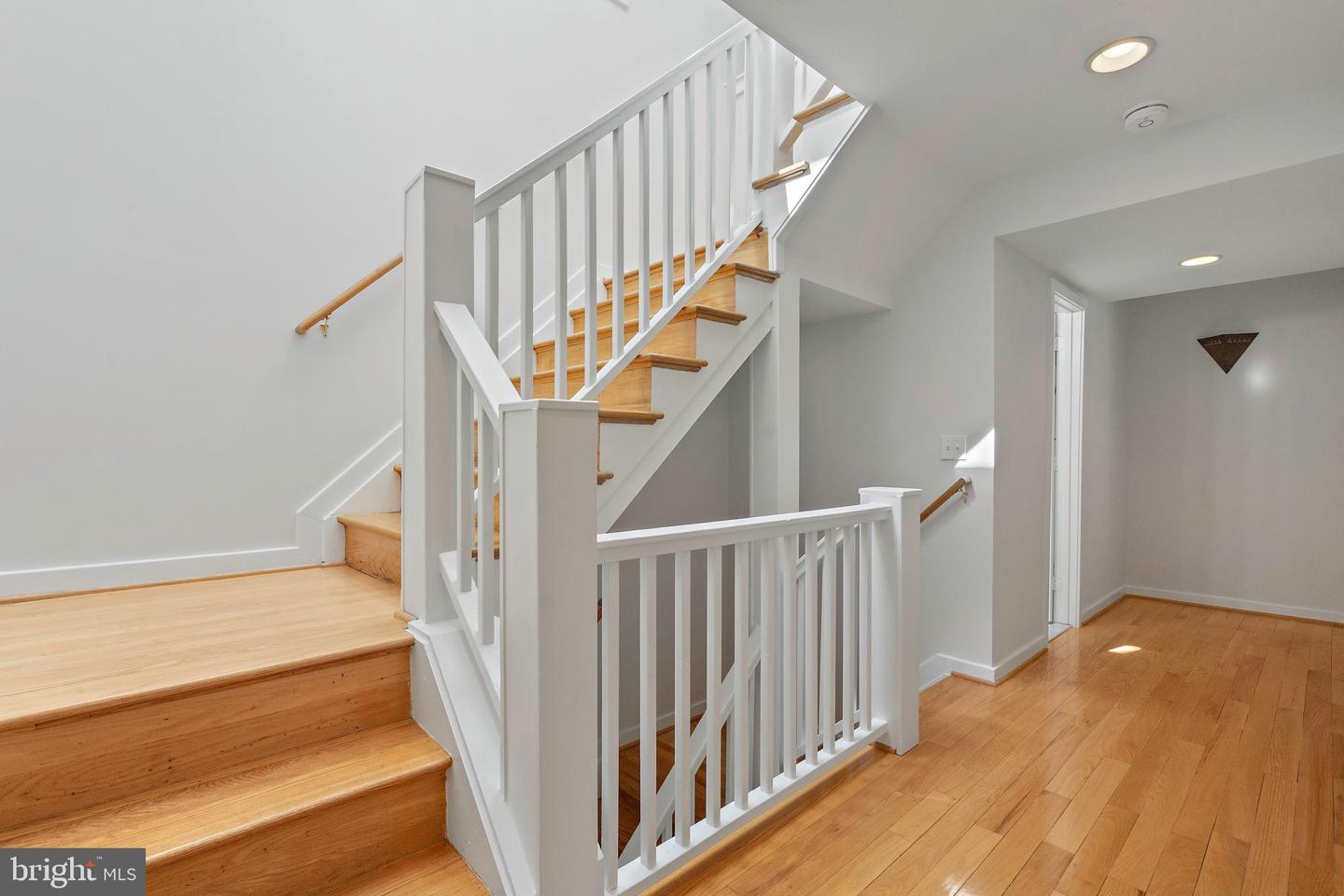 132 Hilltop Rd