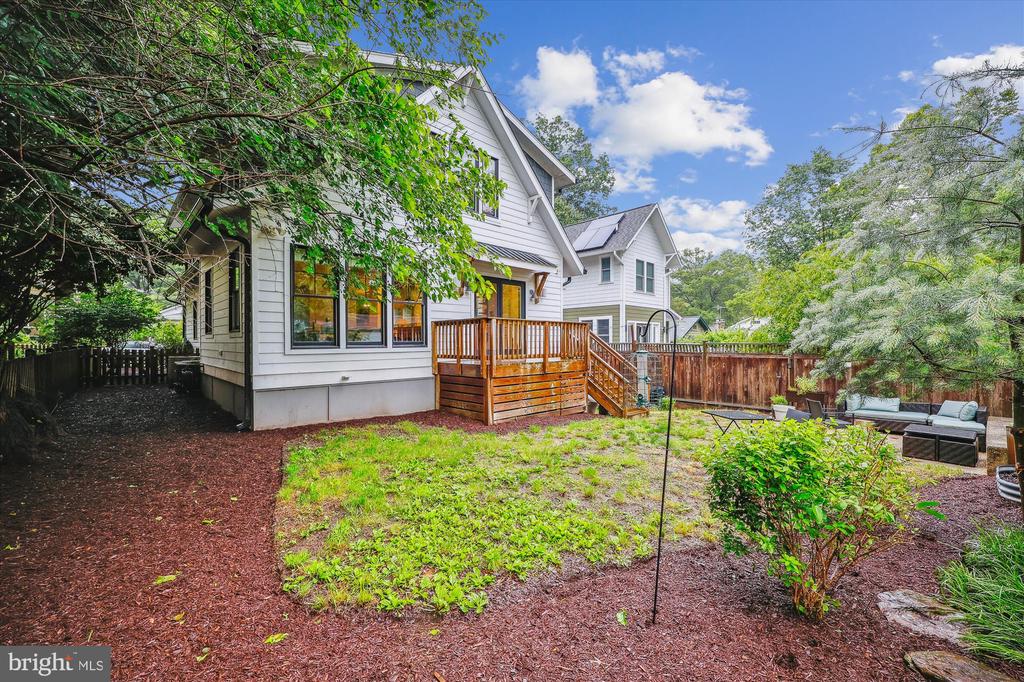 203 SPRING AVENUE