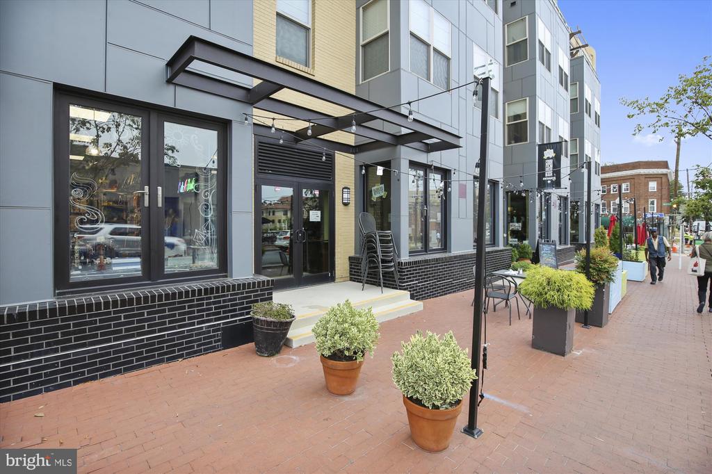 203 SPRING AVENUE