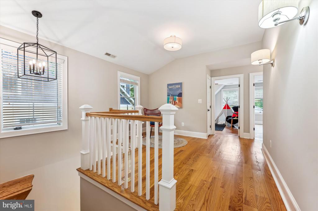 203 SPRING AVENUE