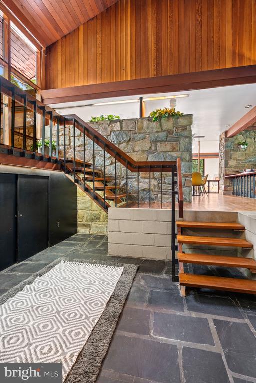 10260 NOLAN DRIVE