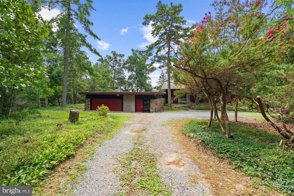 10260 NOLAN DRIVE