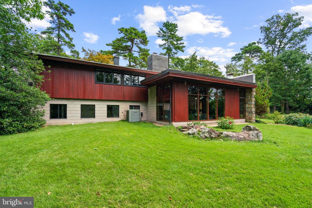 10260 NOLAN DRIVE