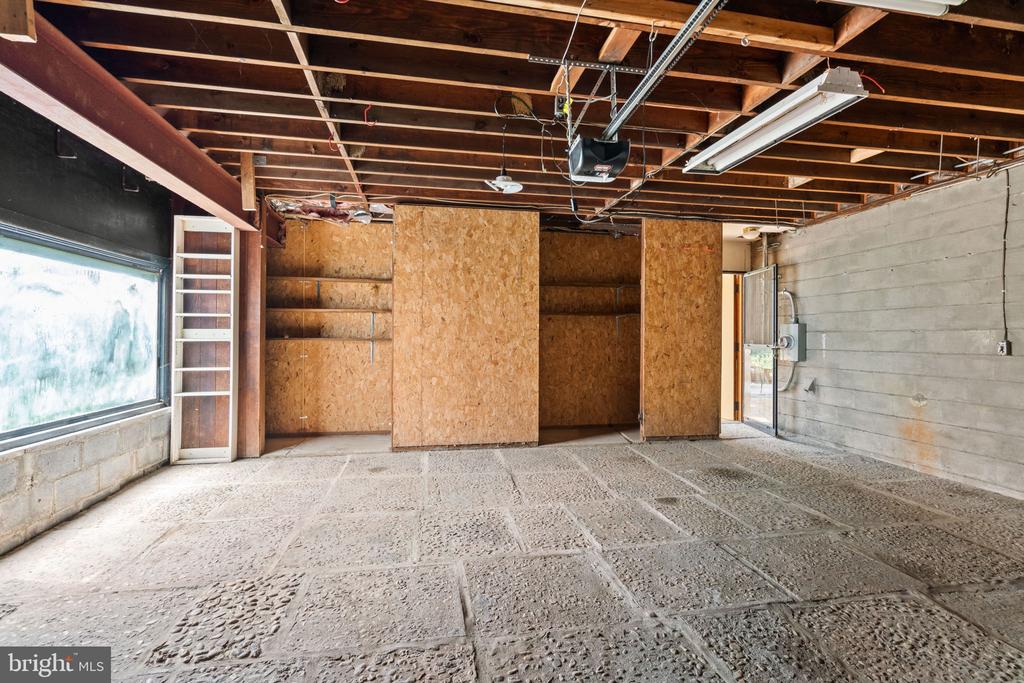 10260 NOLAN DRIVE