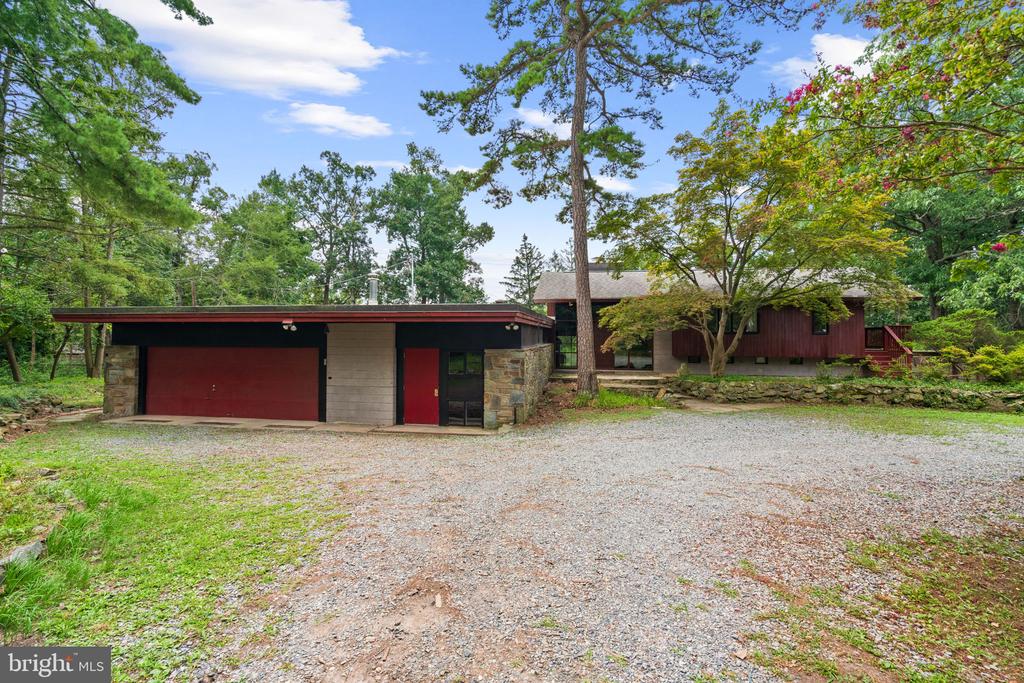 10260 NOLAN DRIVE