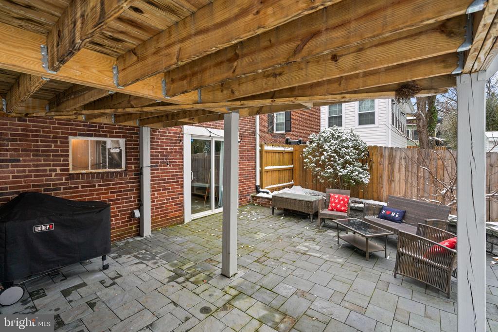 410 LINCOLN AVENUE