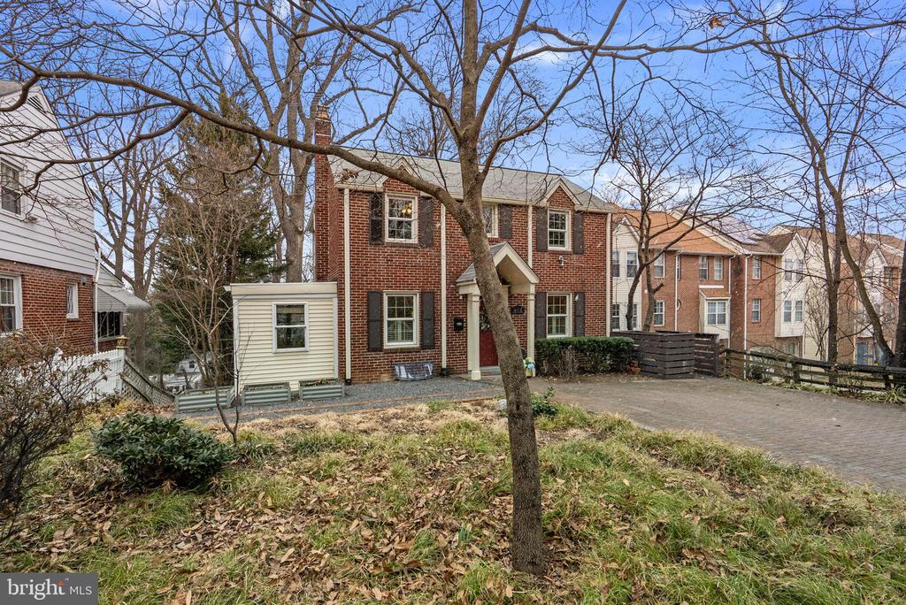 608 ETHAN ALLEN AVENUE