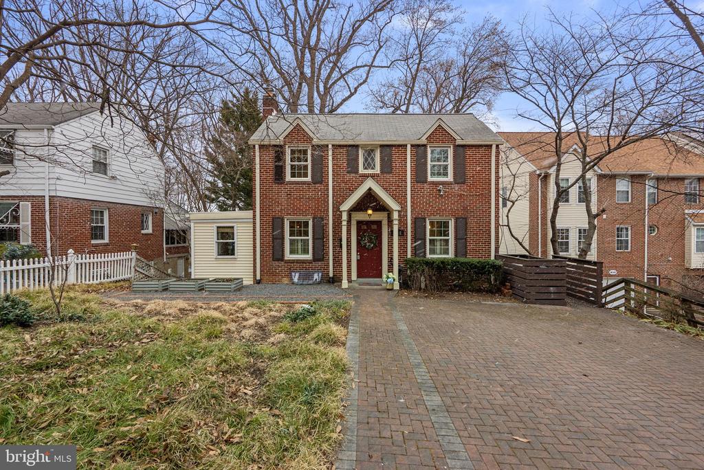 608 ETHAN ALLEN AVENUE