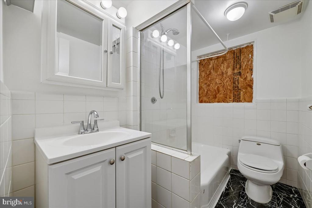 7611 MAPLE AVENUE Unit: 205
