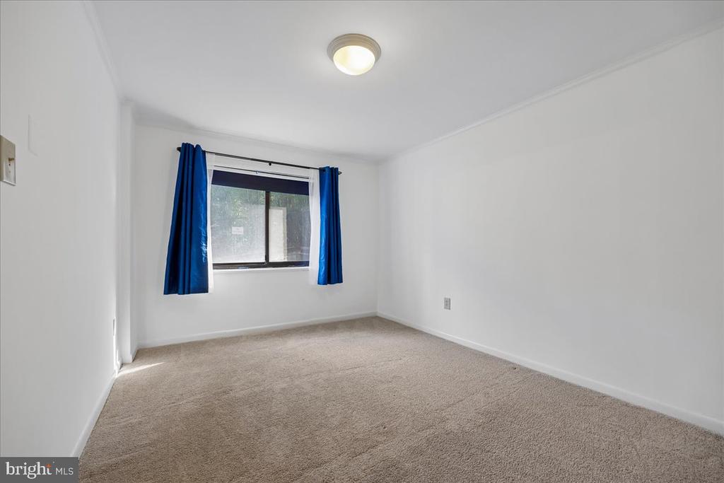 7611 MAPLE AVENUE Unit: 205