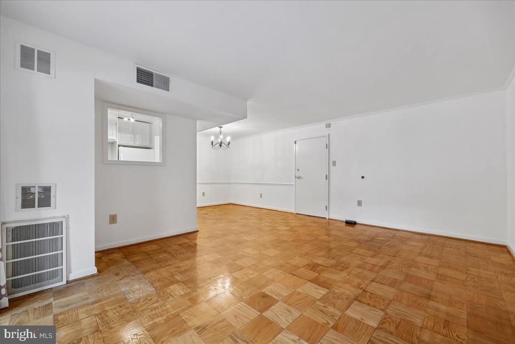 7611 MAPLE AVENUE Unit: 205