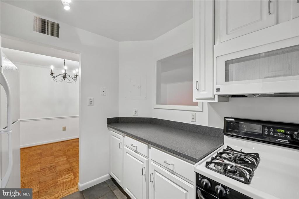 7611 MAPLE AVENUE Unit: 205
