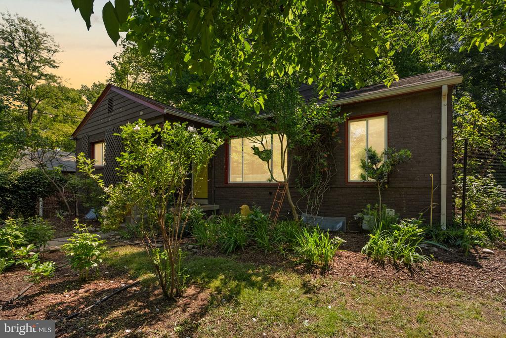 8313 PINEY BRANCH ROAD