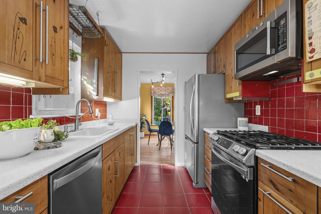 8313 PINEY BRANCH ROAD