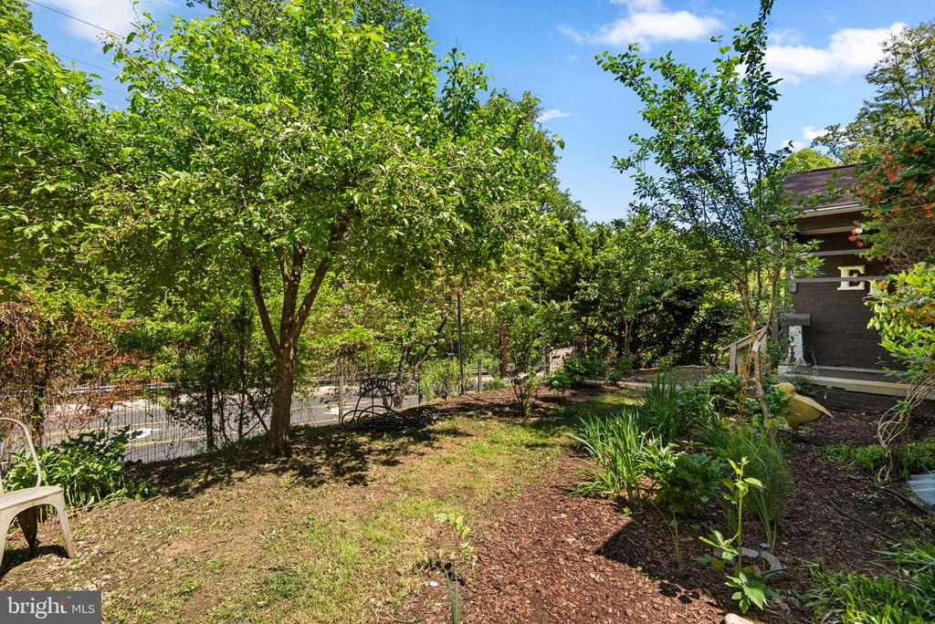 8313 PINEY BRANCH ROAD