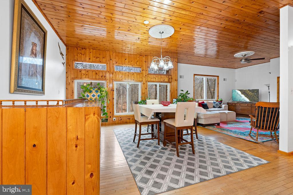 14404 Medwick Rd