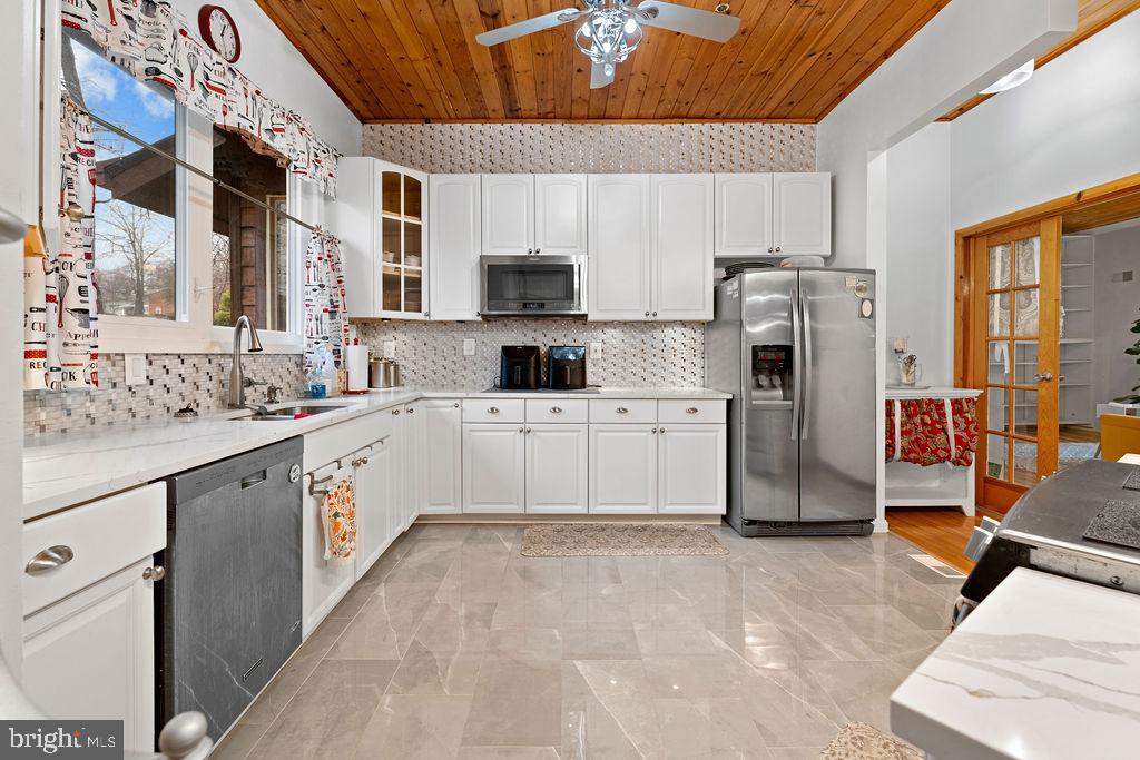14404 Medwick Rd