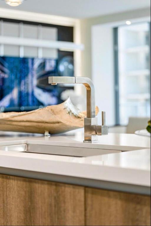 3100 N Ocean Drive Unit: P1404