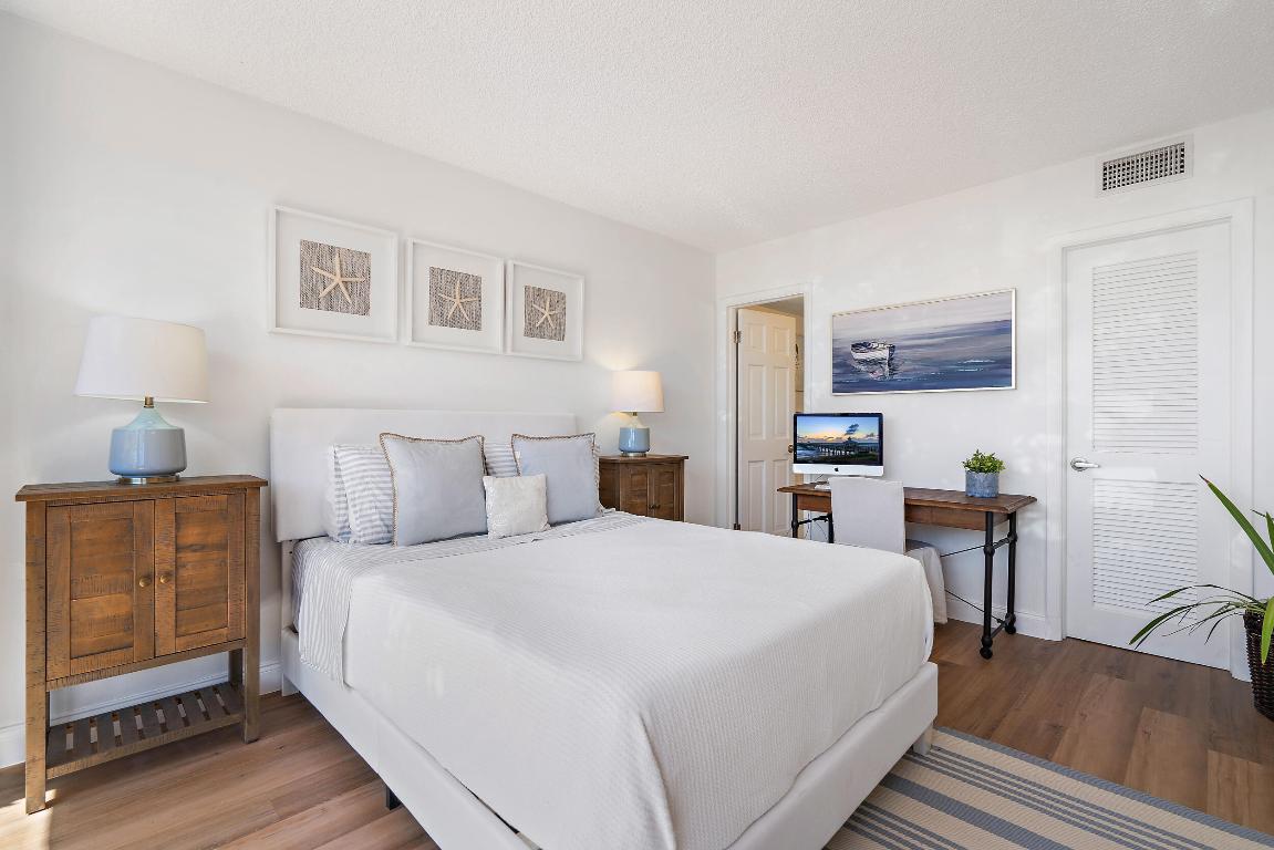 225 Beach Road Unit: 105