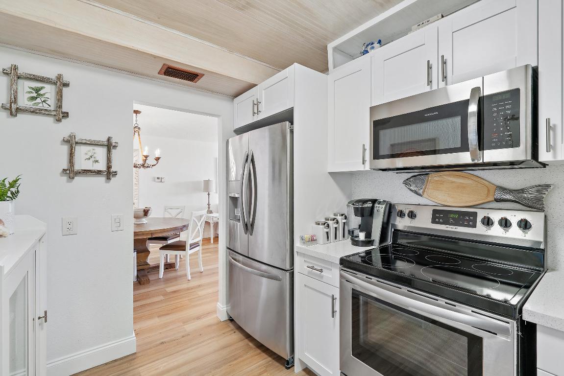 225 Beach Road Unit: 105