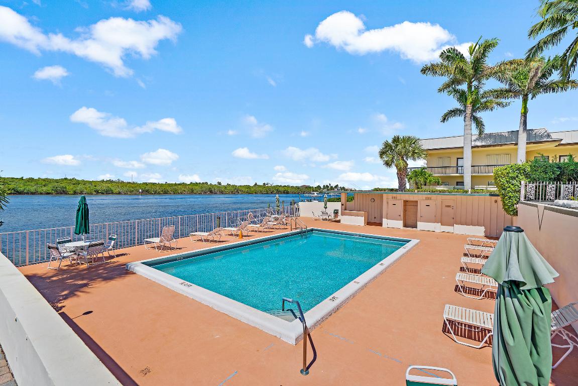 225 Beach Road Unit: 105