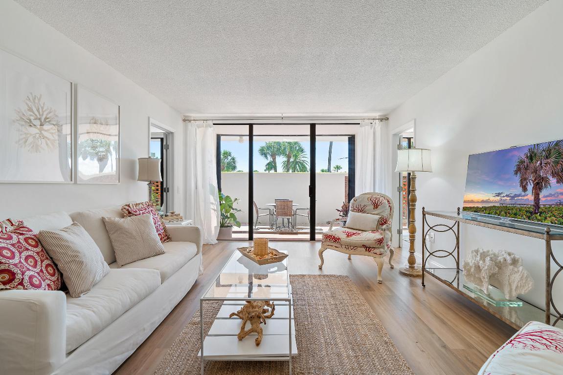 225 Beach Road Unit: 105