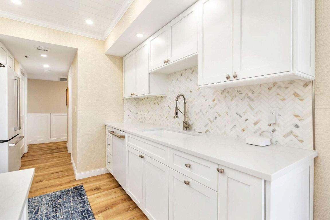 3322 Casseekey Island Road 601