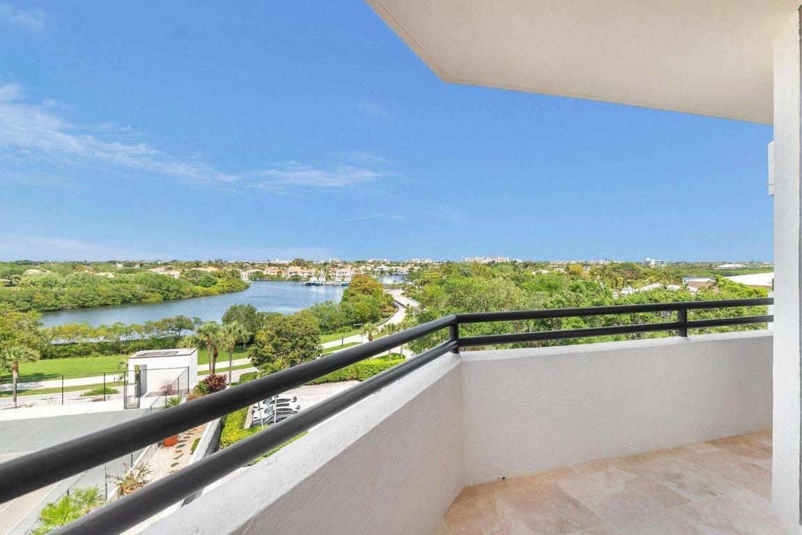 3322 Casseekey Island Road 601