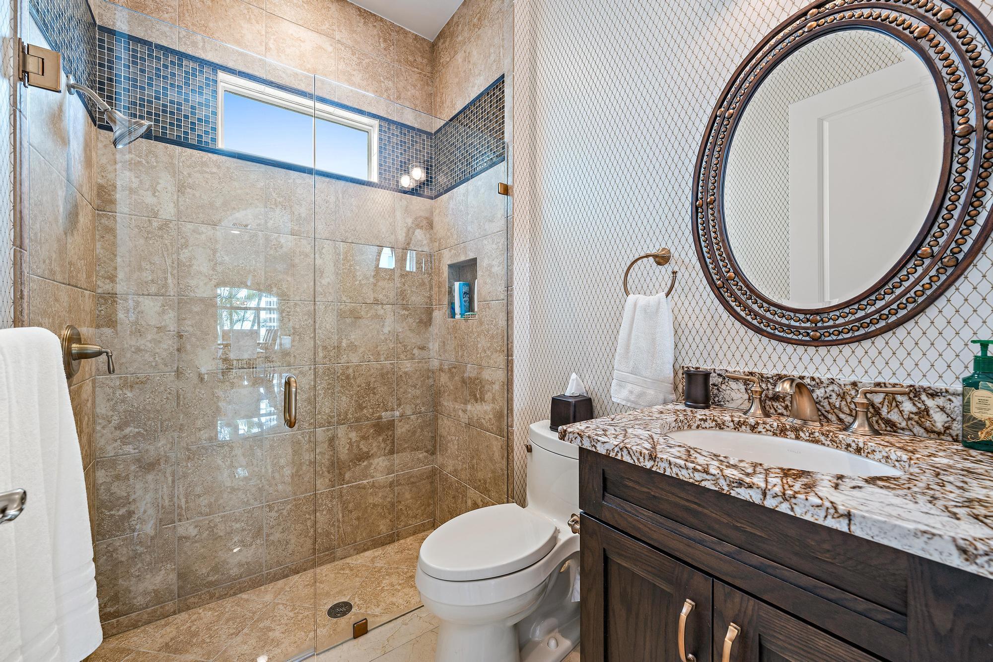 1727 W Hemingway Drive