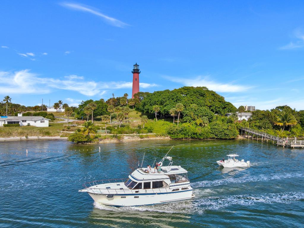 911 Oak Harbour Drive