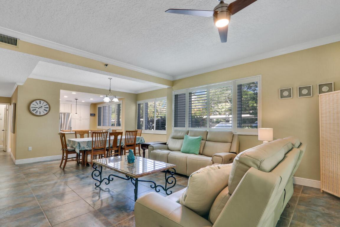 911 Oak Harbour Drive