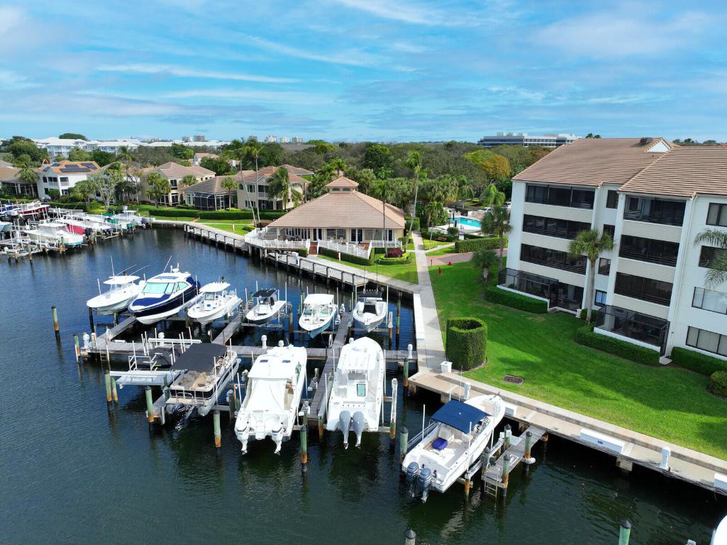 911 Oak Harbour Drive