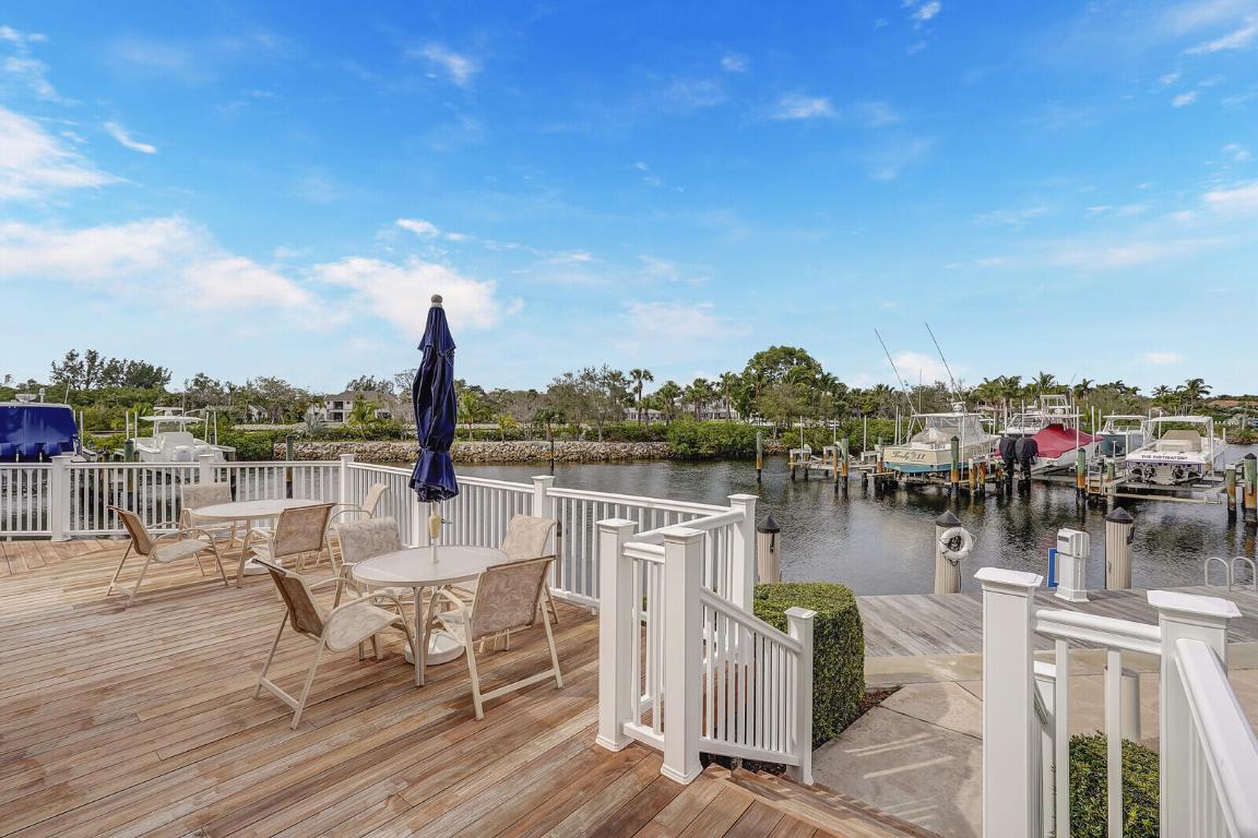 911 Oak Harbour Drive