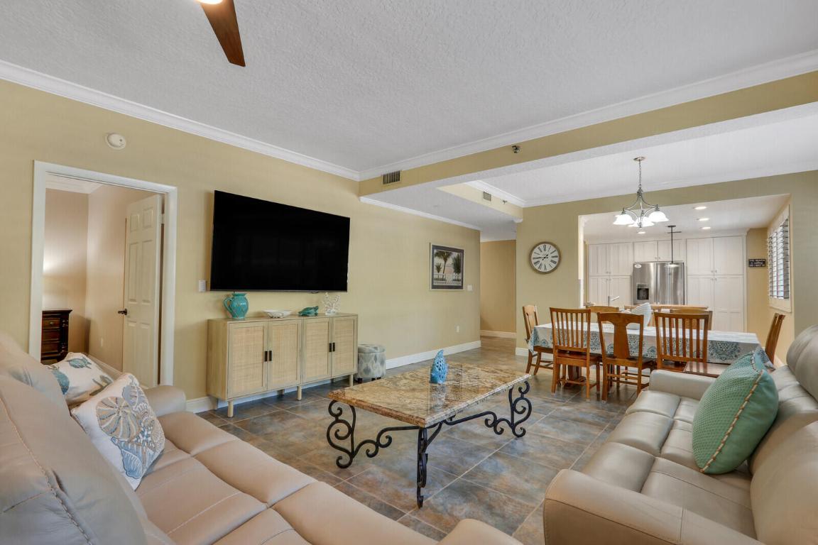 911 Oak Harbour Drive