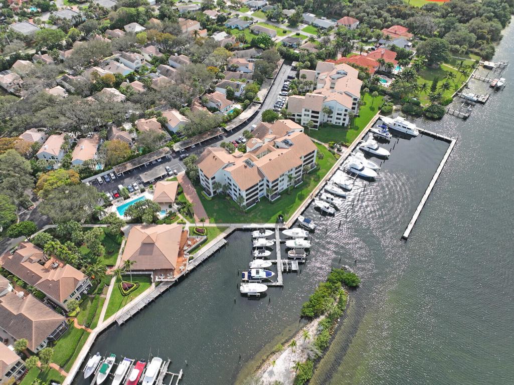 911 Oak Harbour Drive