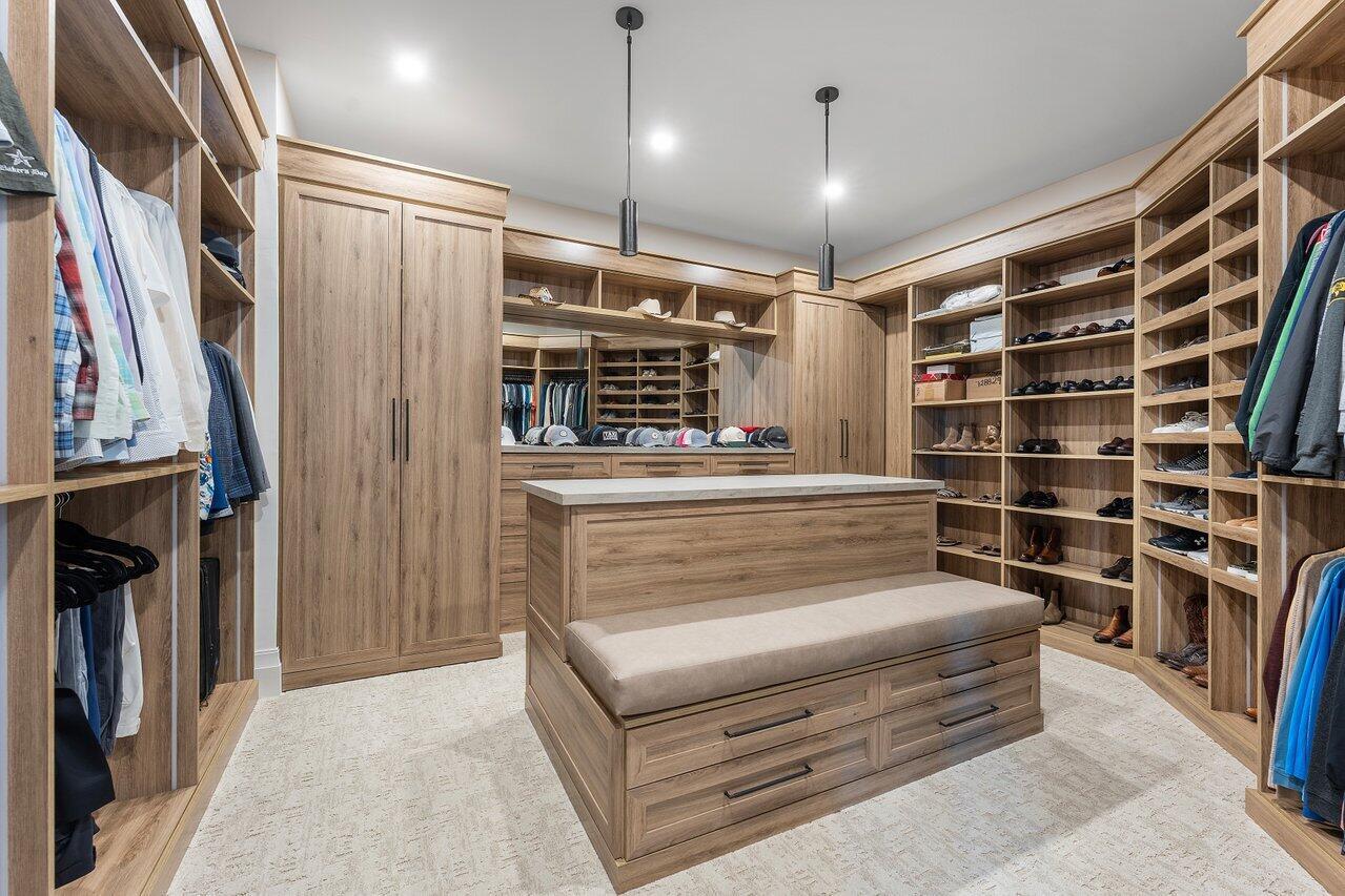 3208 Pilots Point Circle