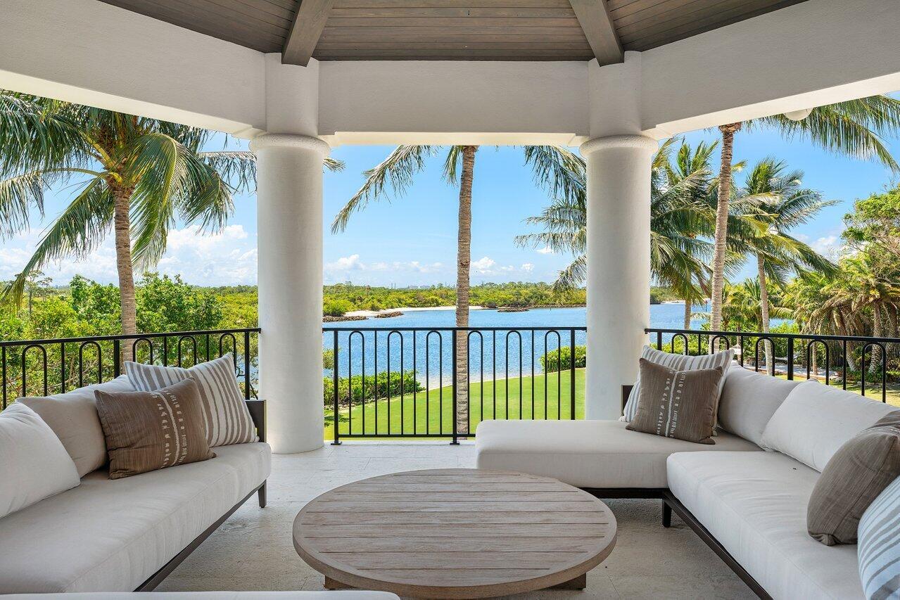 3208 Pilots Point Circle