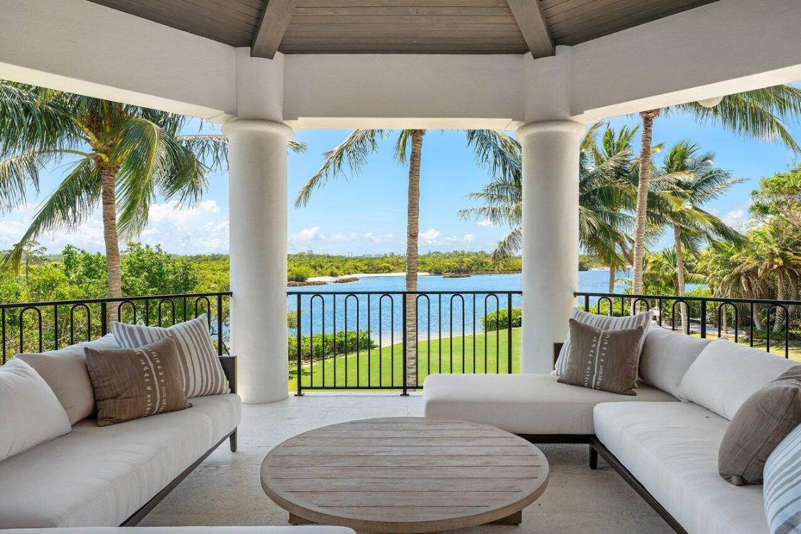 3208 Pilots Point Circle