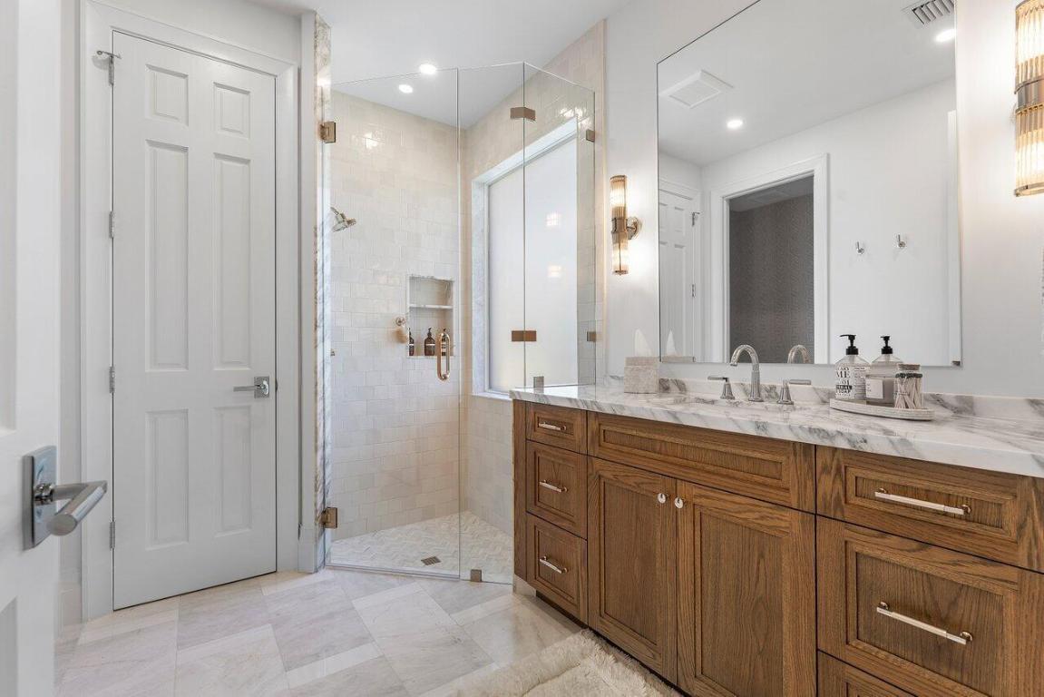 3208 Pilots Point Circle