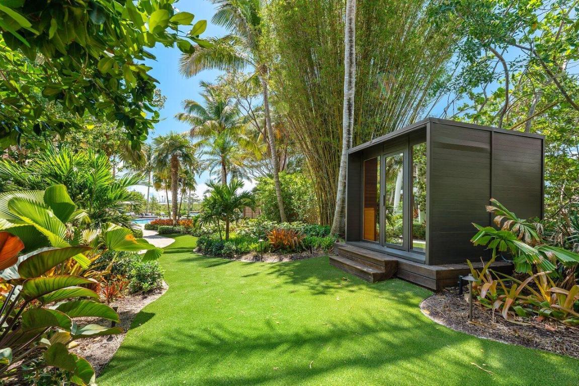 3208 Pilots Point Circle