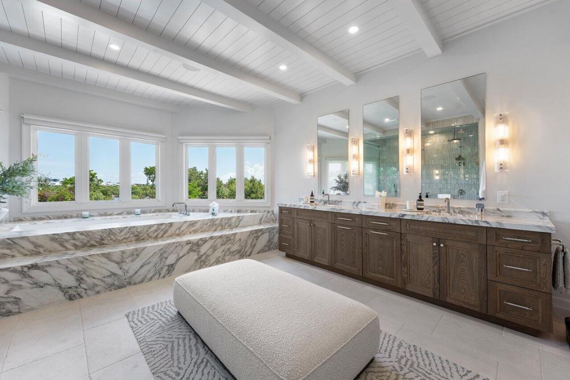 3208 Pilots Point Circle