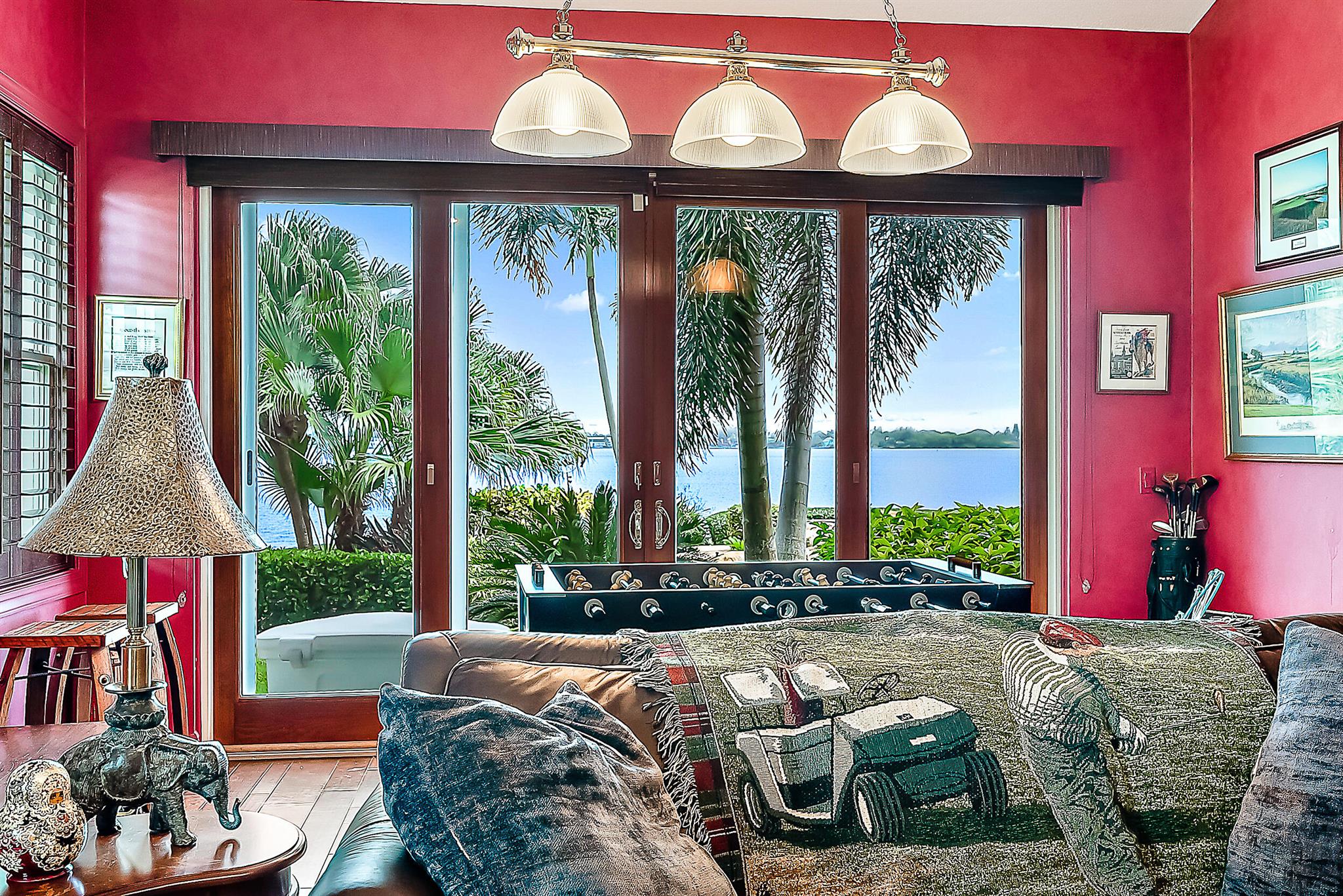 20 Yacht Club Place