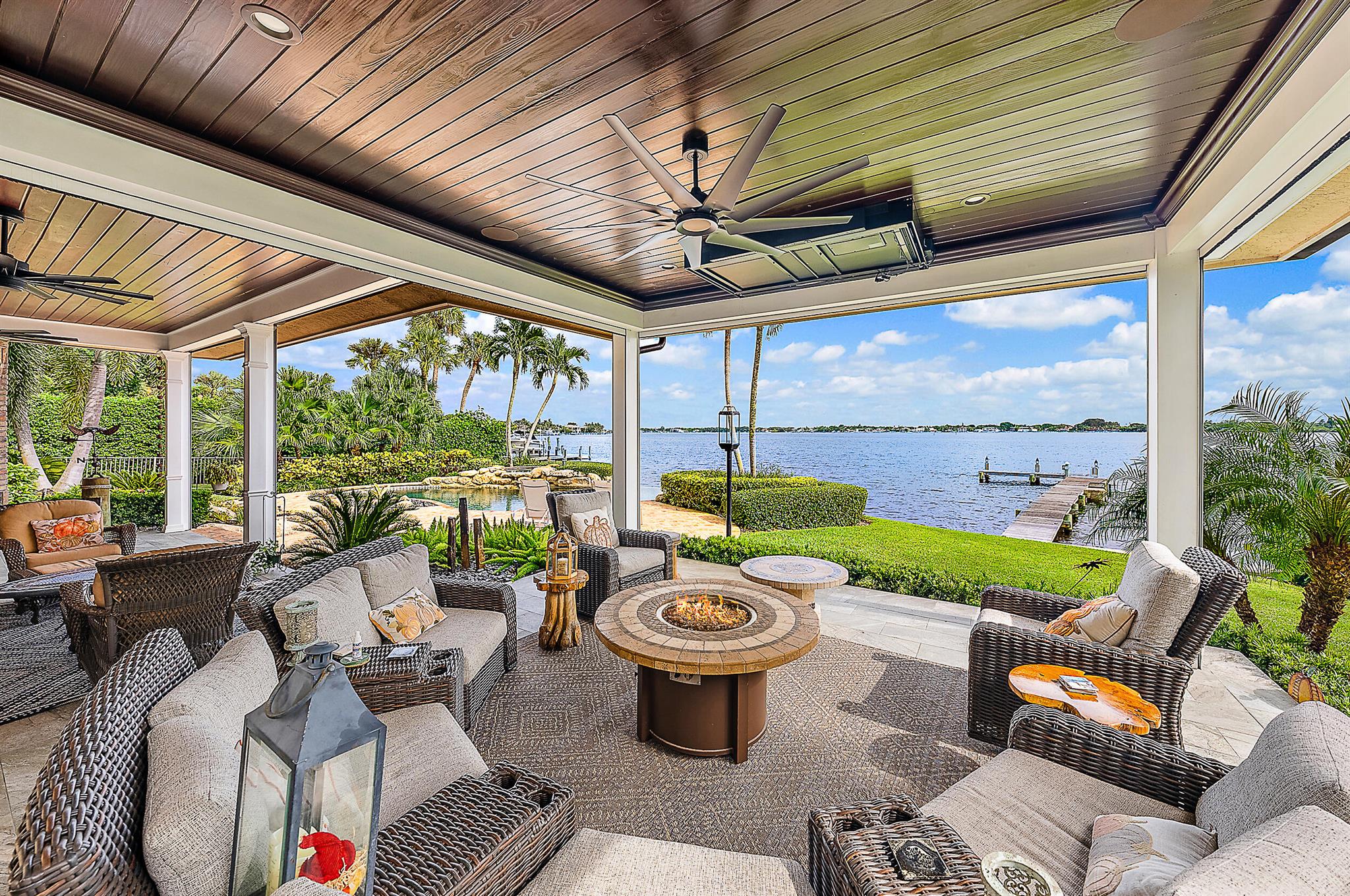 20 Yacht Club Place